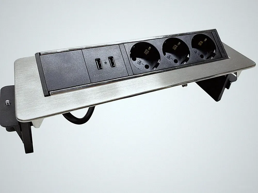 Ausziehbare Tisch-Steckdosenleiste Unitec 30886 USB 3 Steckdosen BESCHÄDIGT