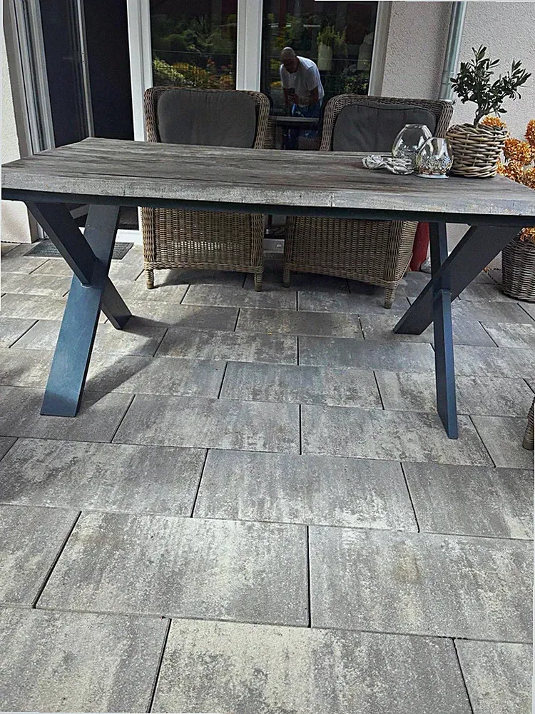 Gartentisch Esstisch rechteckig grau Holzplatte X-Gestell 150x100x74cm