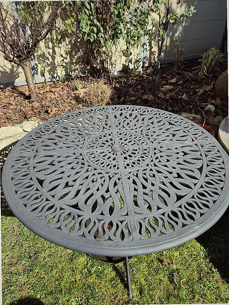 Hartman Amalfi Gartentisch Ø120cm Aluminium-Guss Bronze