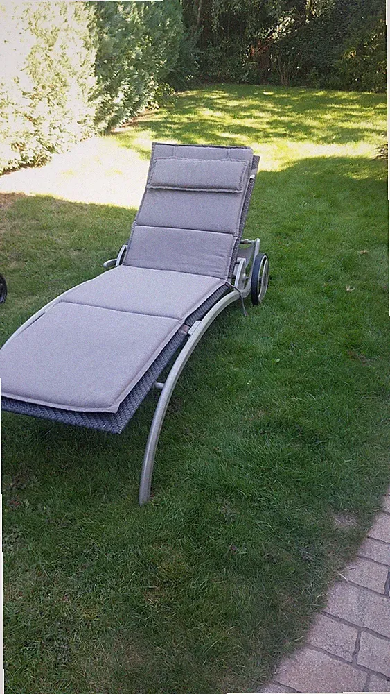 KETTLER Gartenliege Geflecht mit Kissen grau/beige