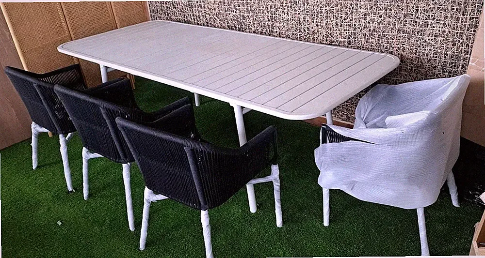 Outdoor Esstisch Aluminium 180 - 240 cm ausziehbar Made.com 6 Stühle Set R:24