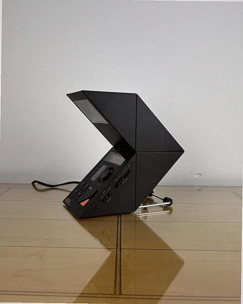ZigZag Table Lamp Clock Radio Italy 80s Digital Alarm Clock Space Age Industrial